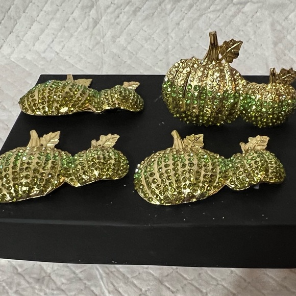 Tahar Fall Harvest Napkin Rings Set Of 4 Green Gold Rhinestone Pumpkins Formal - Picture 7 of 11